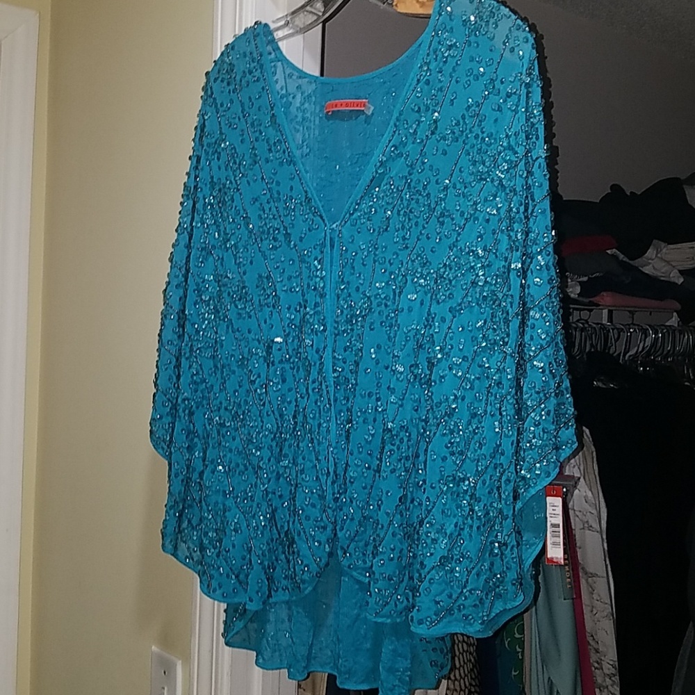 SEQUINED TOP
